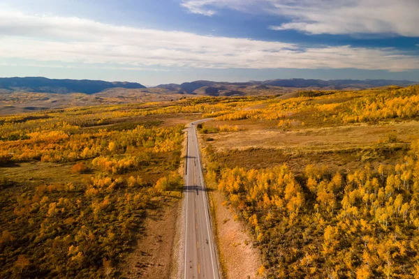 Letecký Pohled Jasné Podzimní Listí Malebné Cestě Trasa Severním Utahu — Stock fotografie