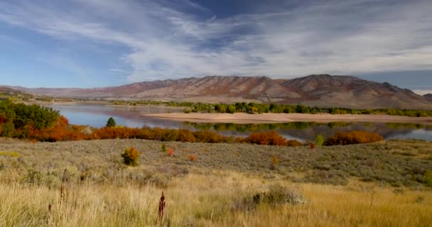 Landschaftliche Landschaft Kiefer Ansicht Reservoir Erholungsgebiet Utah Herbst Umgeben Von — Stockvideo