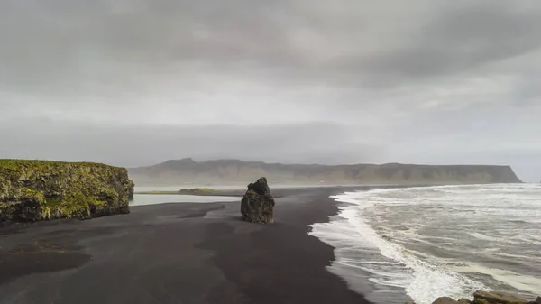 Вид Воздуха Пляж Черный Песок Рейнисфьяра Юге Исландии — стоковое фото