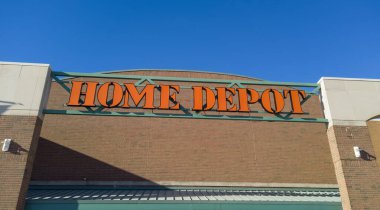 Novi, MI, ABD - 23 Ocak 2021: Home Depot logosu. Home Depot, ABD 'deki en büyük ev geliştirme ve inşaat ürünleri, tedarik ve hizmet perakendecilerinden biridir..