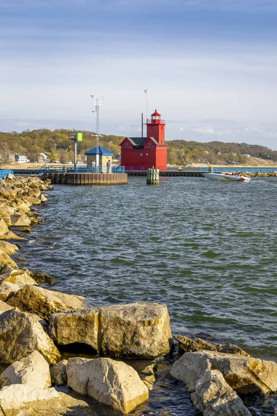 美国密歇根州荷兰 2021年5月4日 荷兰港湾灯塔 Holland Harbor Lighthouse 是密歇根州最有名的摄影灯塔之一 — 图库照片