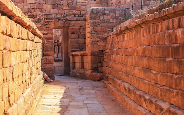 Arquitetura Histórica Templo Caverna Badami Karnataka Índia Construído Por Arquitetos — Fotografia de Stock