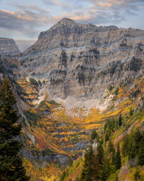 Scenic Timpanogos Peak Autumn Time Two Image Stitch — Foto de Stock