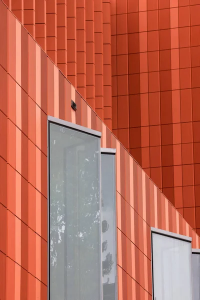 Vue Rapprochée Fenêtre Sur Architecture Moderne Bâtiment Extérieur — Photo