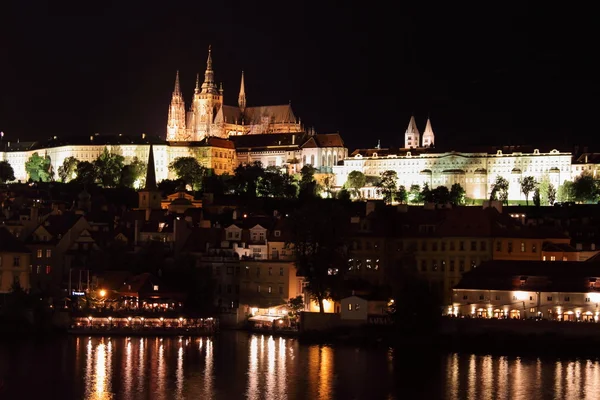 Castelo de Praga à noite — Fotografia de Stock