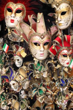 Venedik Karnavalı maskeleri