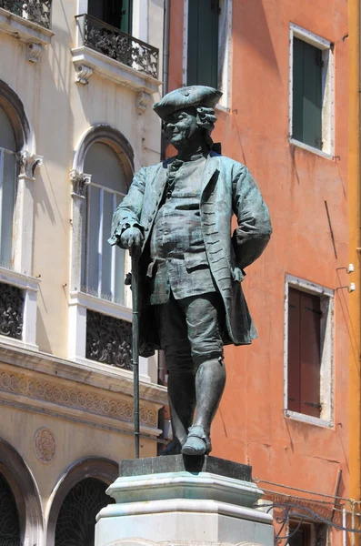Carlo Goldoni estatua en Venecia —  Fotos de Stock