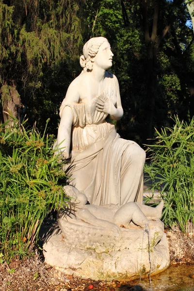 Estatua de una sirena — Foto de Stock