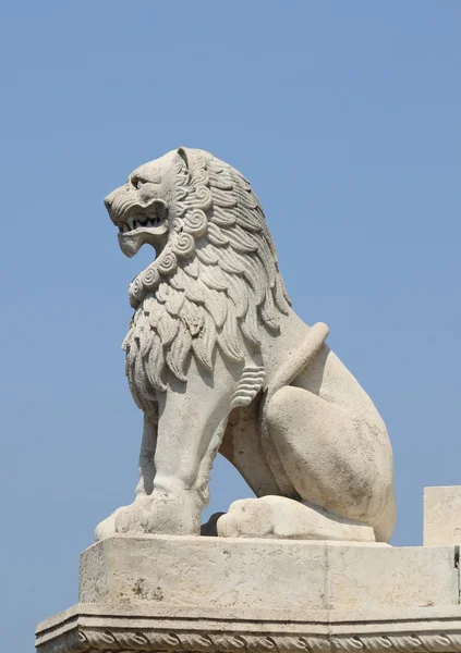 Estatua de León —  Fotos de Stock