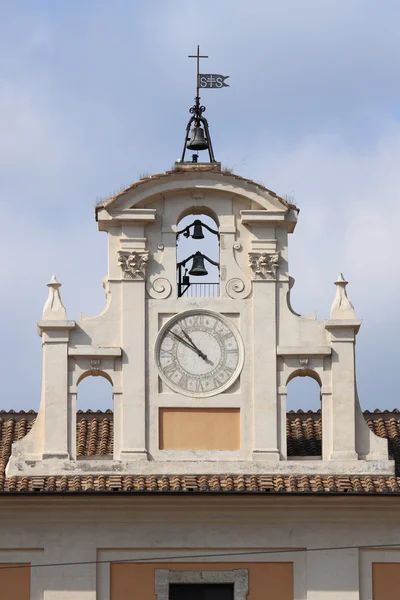 Renaissance clock tower in Rome — Stock Photo, Image