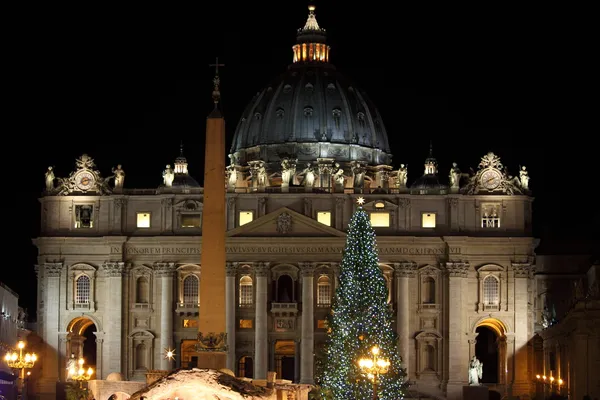 Saint Peter Basilica in Christmas time — Stock Photo, Image