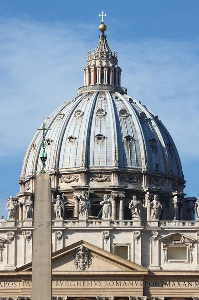 Saint Peter cathedral dome — Stock Photo, Image