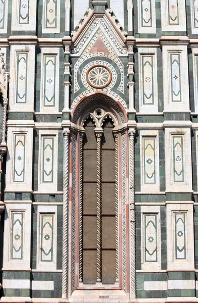 Stained glass window on Florence cathedral — Stock Photo, Image