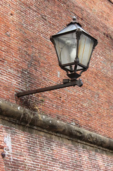 Gamla gatan lampa — Stockfoto