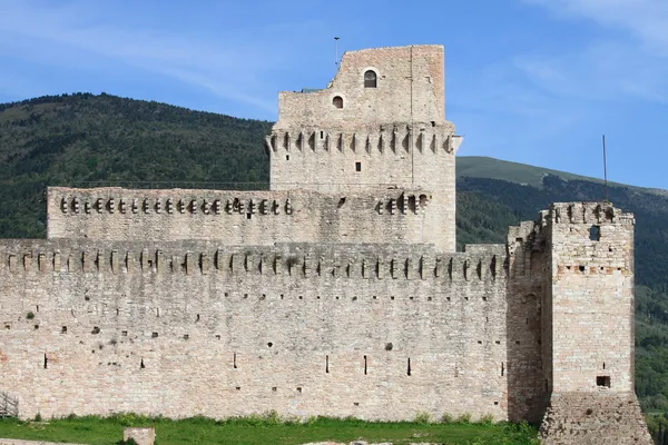 Большая крепость в Ассизи — стоковое фото