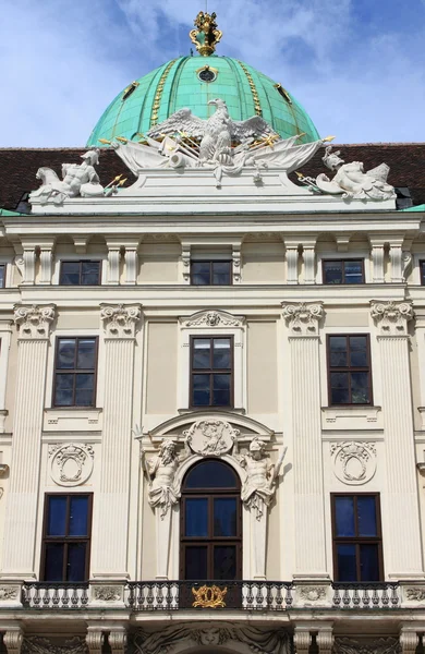 Fachada del Palacio de Hofburg en Viena — Foto de Stock