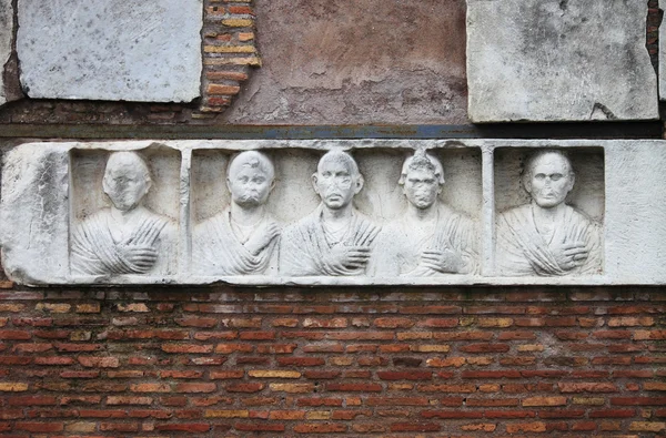 Basrelief v Appia — Stock fotografie