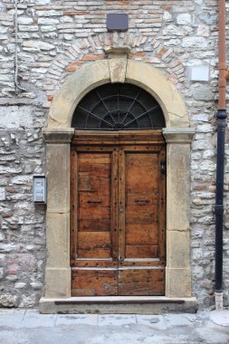 Ortaçağ ön kapı