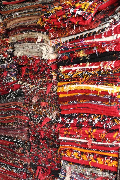 Dywany złożone — Zdjęcie stockowe