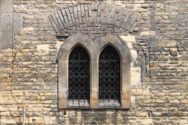 Mittelalterliches Fenster — Stockfoto