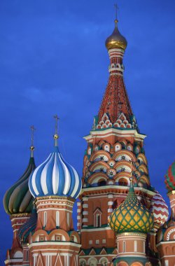 Aziz basil Katedrali gece