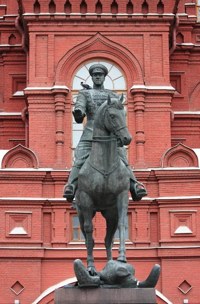 元帅 zhukov 骑马雕像 — 图库照片