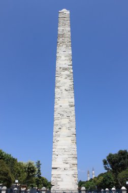 istanbul'daki duvarlı Dikilitaş