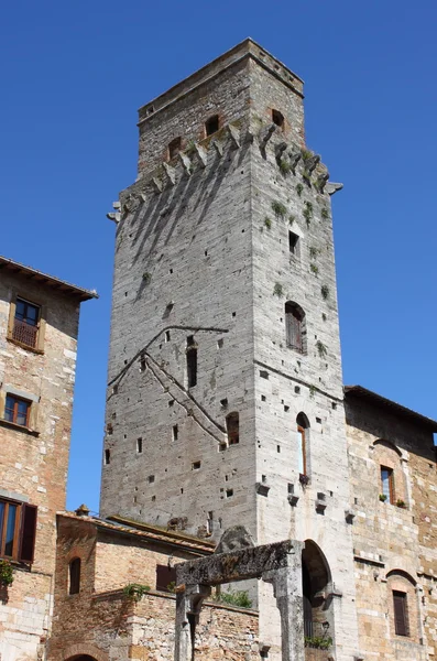 Ďábel věž v san gimignano — Stock fotografie