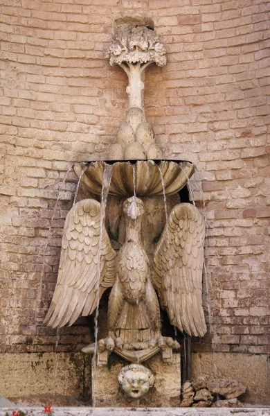 Rua фонтан у місті todi, Італія — стокове фото