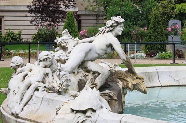 Closeup Fountain Courtyard Grand Palais Paris France — Stock Photo, Image