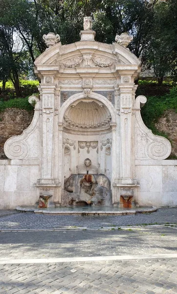 Trastevere Deki Cezaevi Çeşmesi Roma Talya — Stok fotoğraf