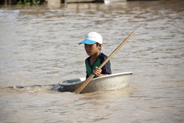 柬埔寨-2005 年 4 月： 柬埔寨。洞里萨湖. — 图库照片