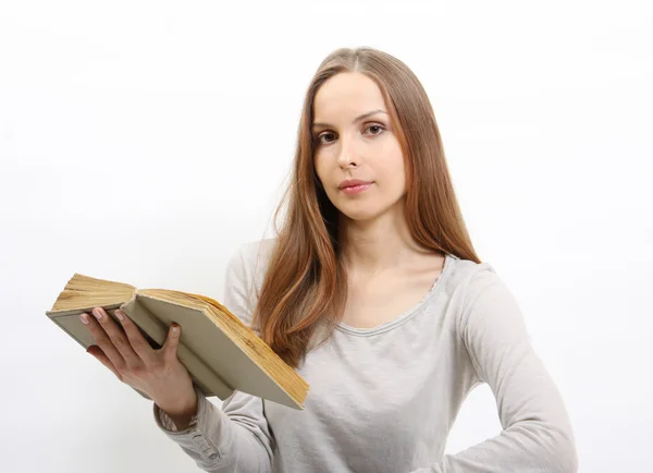 Frau liest ein Buch, isoliert — Stockfoto