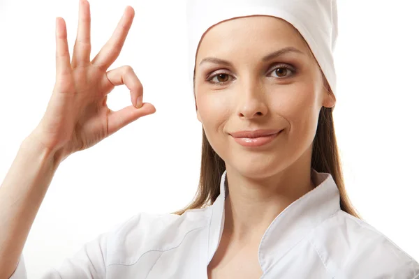 Arzt zeigt Okay-Geste, isoliert auf Weiß — Stockfoto