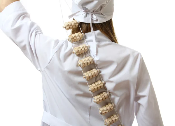 Arzt mit manuellem hölzernen Massagewerkzeug — Stockfoto