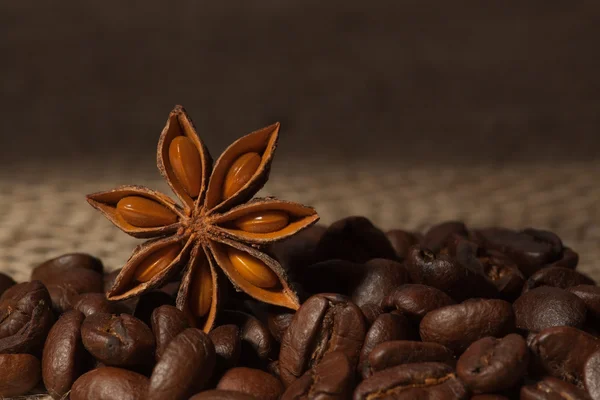 Coffee and Star Anise on sackcloth with copyspace — Stock Photo, Image