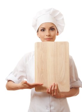 izole kesme tahtası ile üniformalı kadın aşçı