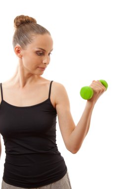 Kadın spor yapıyor.