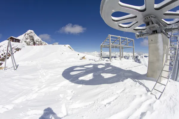 Ski lift tepesinden dev tekerlek — Stok fotoğraf
