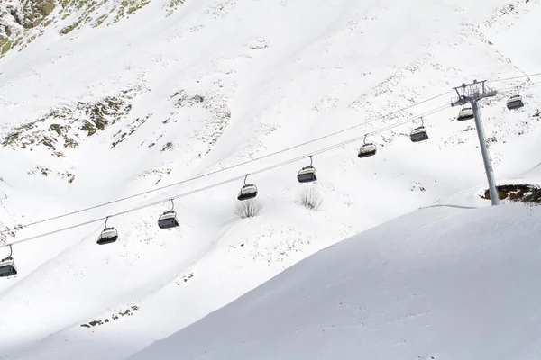 Sedie da sci in montagna — Foto Stock