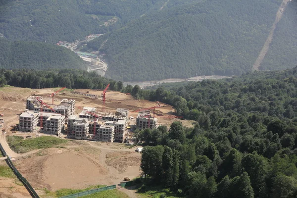 Villa olímpica en Krasnaya Polyana (Construcción ) — Foto de Stock