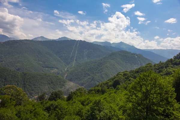 Montagne di Krasnaya Polyana. Sochi, Russia . — Foto Stock