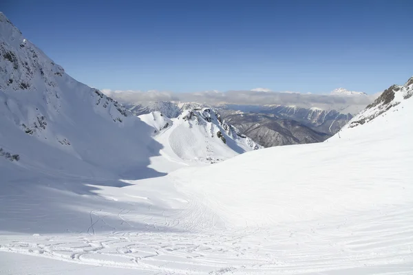 De bergen in Krasnaya Polyana, Sotsji, Rusland — Stockfoto