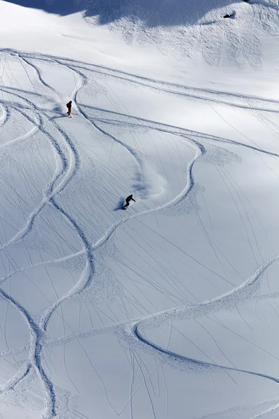 Freeride, trilhos em uma encosta — Fotografia de Stock