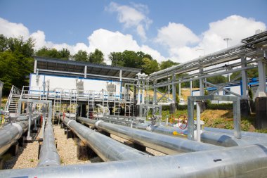Dışarıda elektrik enerji istasyonu