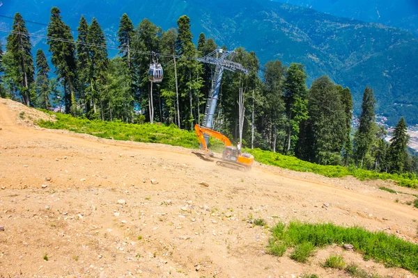 Pendiente de la montaña, Krasnaya Polyana, Sochi, Rusia — Foto de Stock