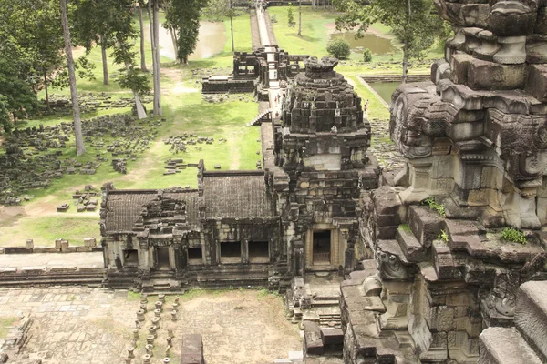 Ancient khmer temple in Angkor Wat complex, Cambodia — Stock Photo, Image