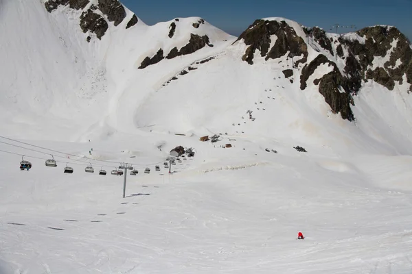 Sessellift auf einem Skigebiet — Stockfoto