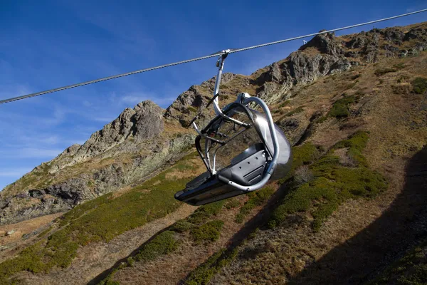 Chairlift in mountains of Krasnaya Polyana — Stock Photo, Image