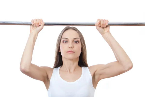 Kobieta ćwiczenia na pasku pull-up — Zdjęcie stockowe
